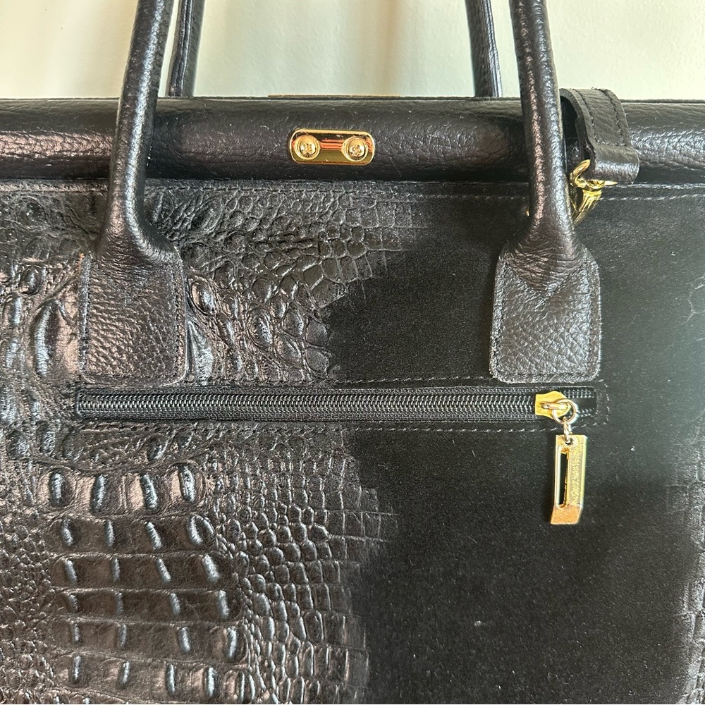 Valentino Black Leather Satchel with Gold color Hardware. - Picture 8 of 15